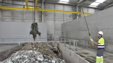 Ni aceite ni toallitas: solo el papel higiénico puede desecharse por el inodoro