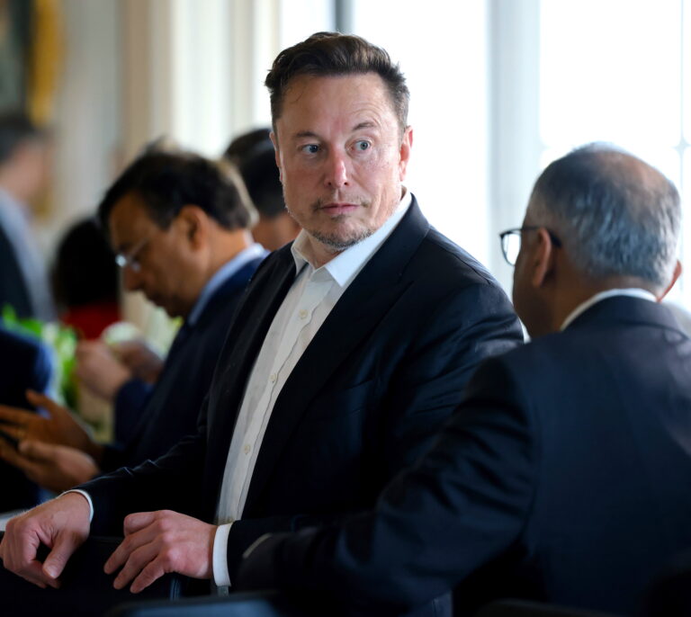 Las Islas Vírgenes de EE.UU. citan a Elon Musk por una demanda sobre las redes de tráfico sexual de Epstein