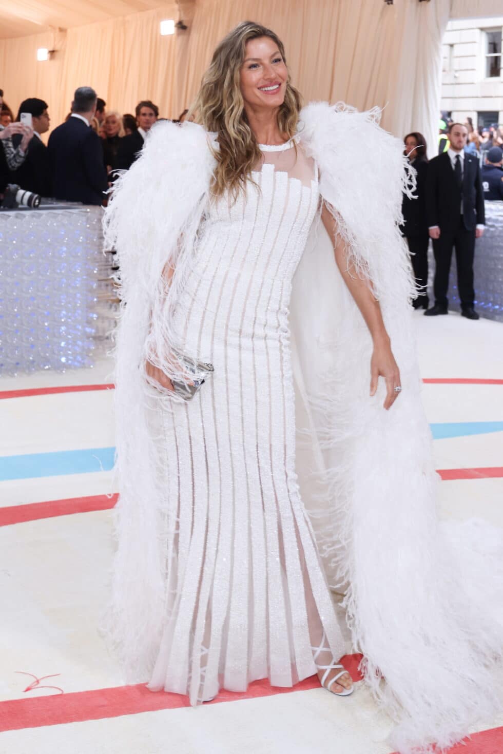 Gisele Bundchen llega a la alfombra roja de la Met Gala 2023