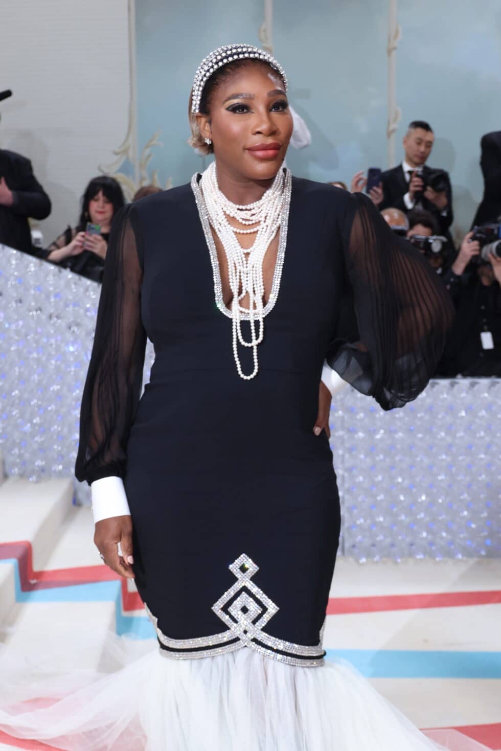 La tenista estadounidense Serena Williams llega a la alfombra para la Met Gala 2023