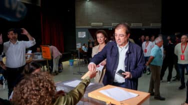 El PSOE mantiene Castilla-La Mancha pero pierde Extremadura
