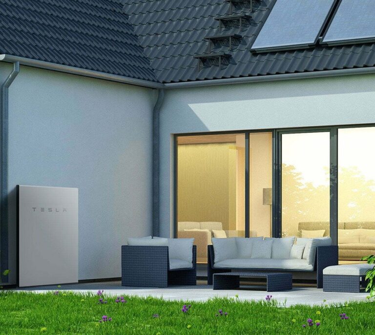 Tesla Powerwall: las baterías para placas solares de Tesla que ya puedes instalar en tu hogar con Holaluz