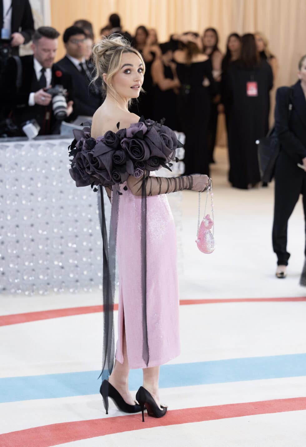 Chloe Fineman en la alfombra roja de la Met Gala 2023