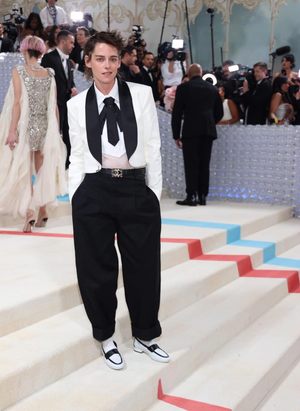 Kristen Stewart llega a la alfombra de la Met Gala 2023