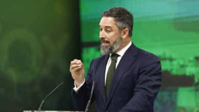 Abascal, a Feijóo con vistas al 23-J: "No hay un ultimátum, pero el PP tiene que decidir si elige nuestro camino"