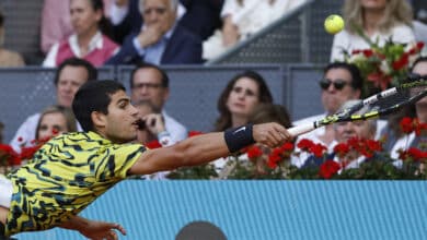 Alcaraz sufre ante Struff para revalidar su título en Madrid