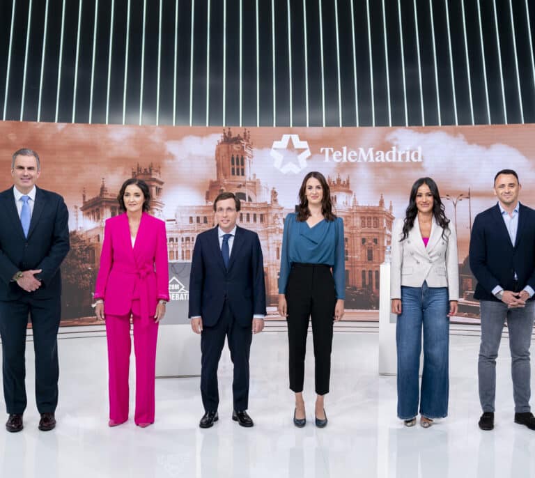Almeida se erige como único garante de "estabilidad" frente a la izquierda tras el 28-M y Vox le tiende la mano