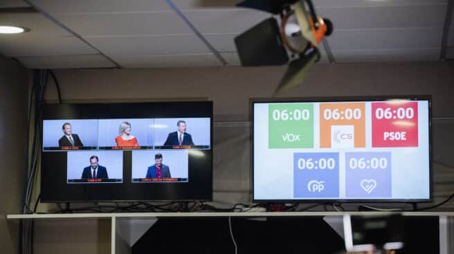 Control de realización durante el debate electoral de los candidatos a la Presidencia de Castilla-La Mancha de cara a las elecciones autonómicas y municipales del próximo 28 de mayo
