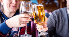 ¿Qué tiene más calorías, el vino o la cerveza?