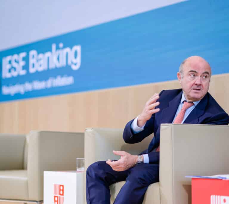 De Guindos aleja la euforia económica: "Los próximos meses no van a ser fáciles"