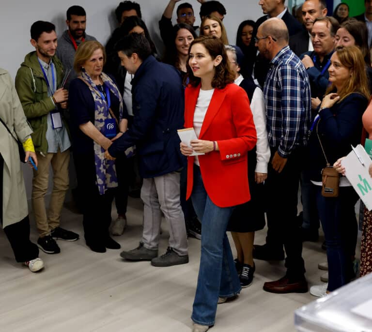 Ayuso arrasa en Madrid y deja fuera de la Asamblea a Podemos