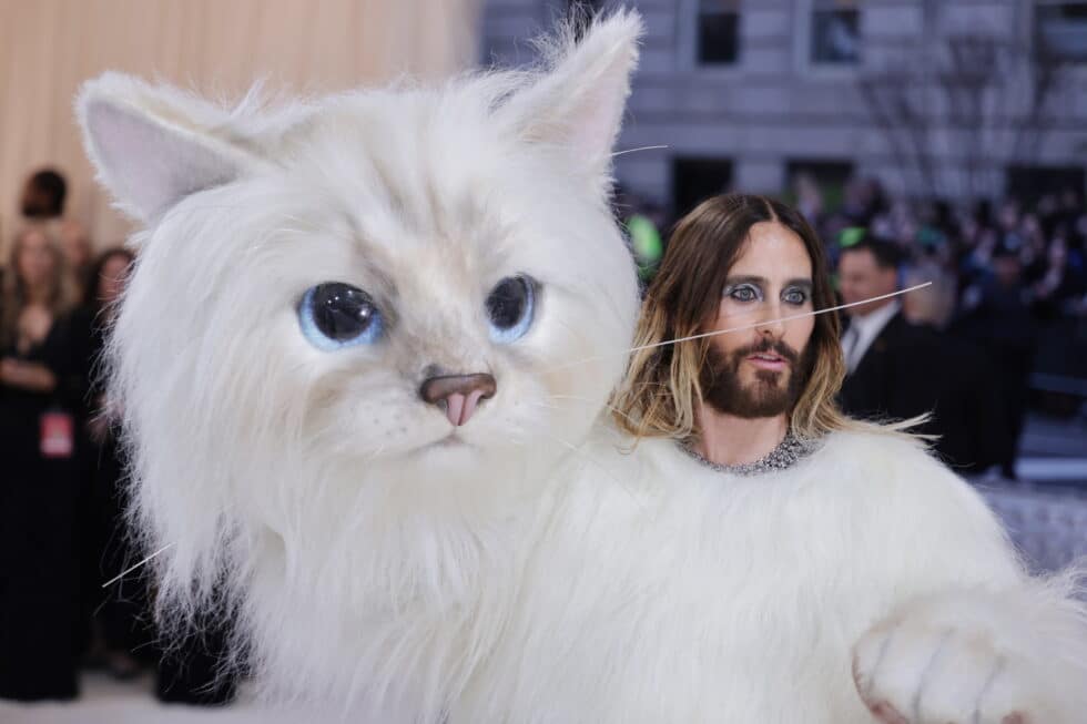 El actor estadounidense Jared Leto posa hoy a su llegada a la Met Gala 2023