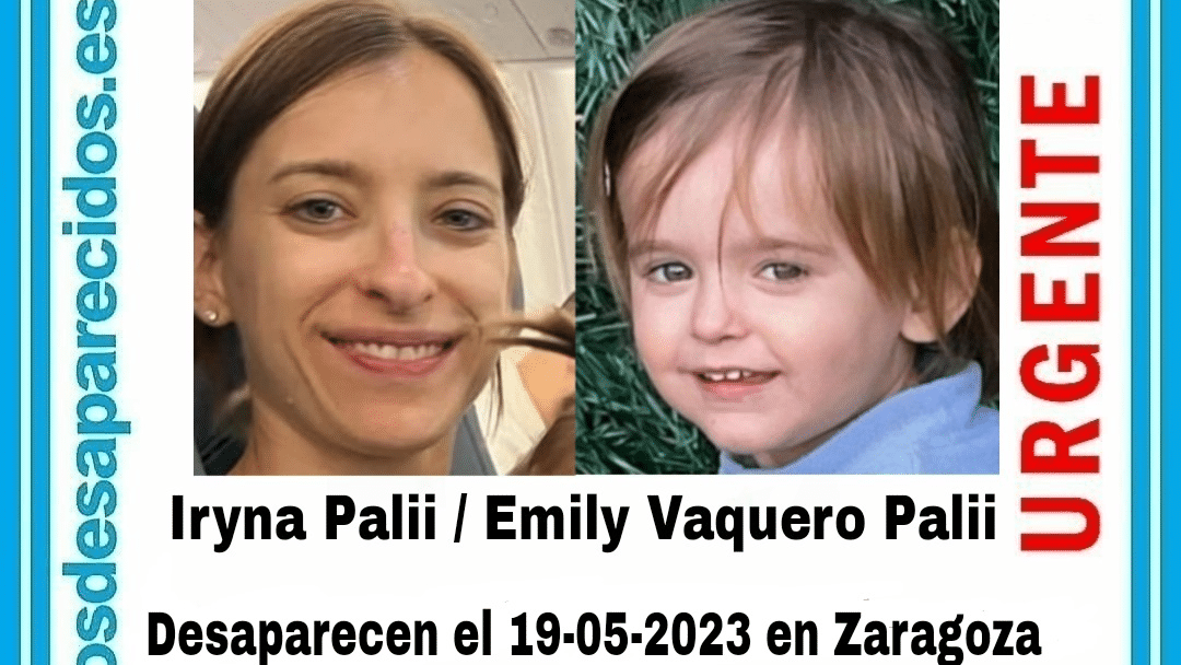 Un cartel con las fotografías de Emily, la niña de dos años desaparecida en Zaragoza, y su madre