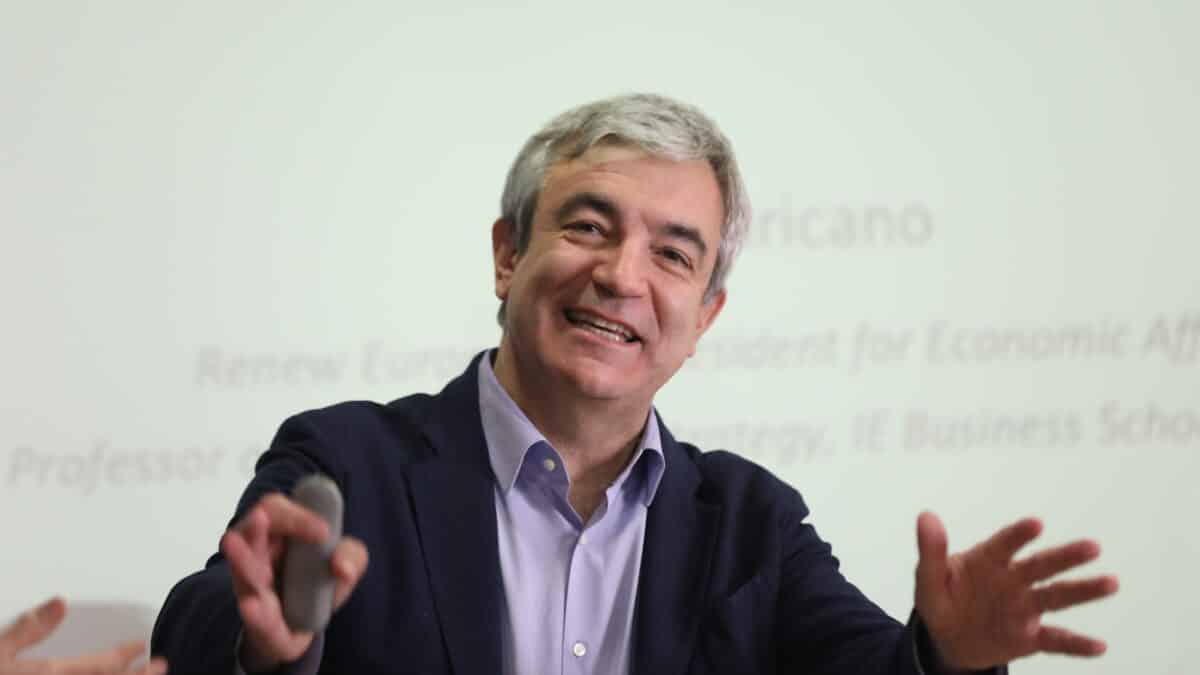 Feijóo ficha al exeurodiputado de Ciudadanos Luis Garicano para la fundación del PP