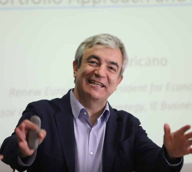 Feijóo ficha al exeurodiputado de Ciudadanos Luis Garicano para la fundación del PP
