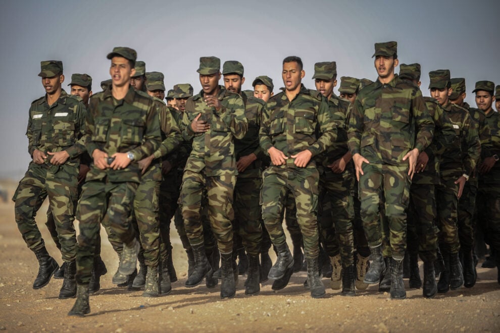 Desfile militar en los campamentos de refugiados saharauis de Tinduf (Argelia).