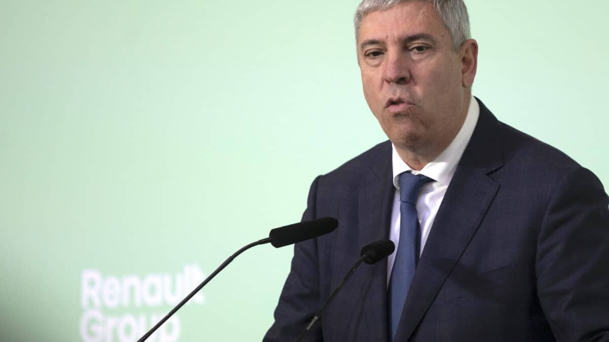El director general del Renault Group, José Vicente de los Mozos, durante su intervención en la visita del presidente de la Junta