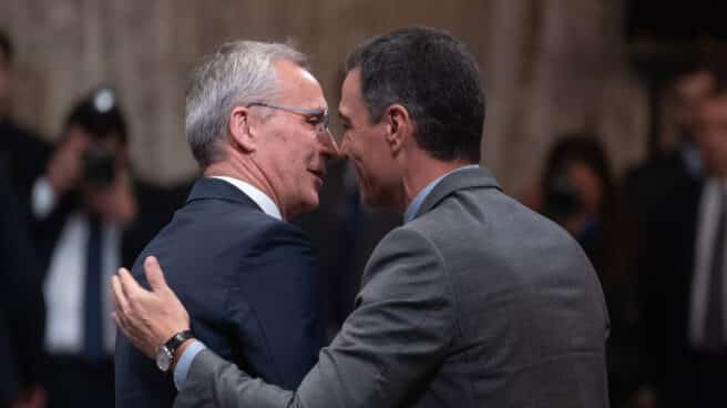 Pedro Sánchez y Jens Stoltenberg en la cumbre de Madrid