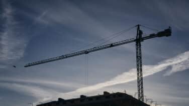 La subida de tipos y la incertidumbre política frenan la inversión inmobiliaria
