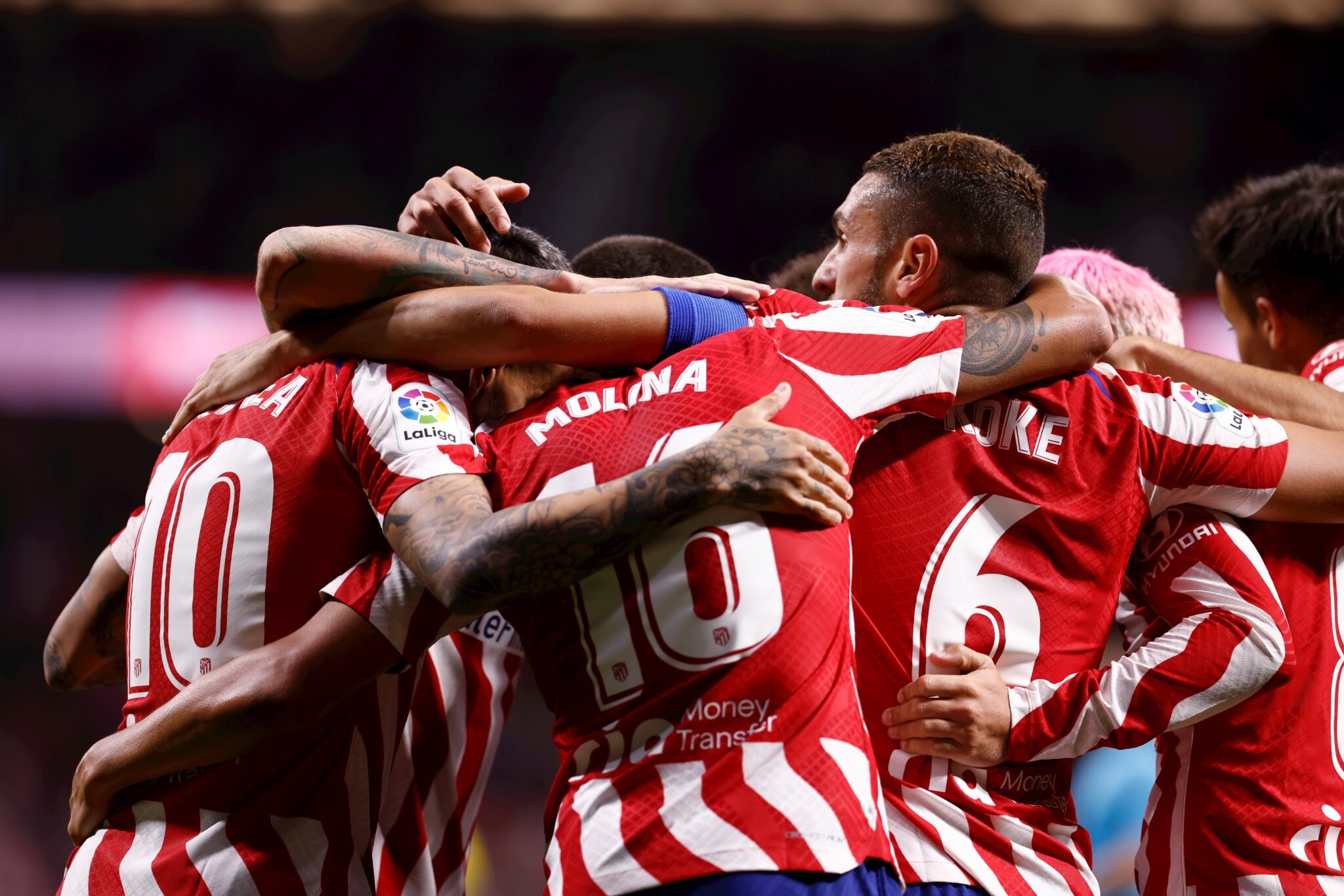 Los jugadores del Atlético de Madrid celebran un gol