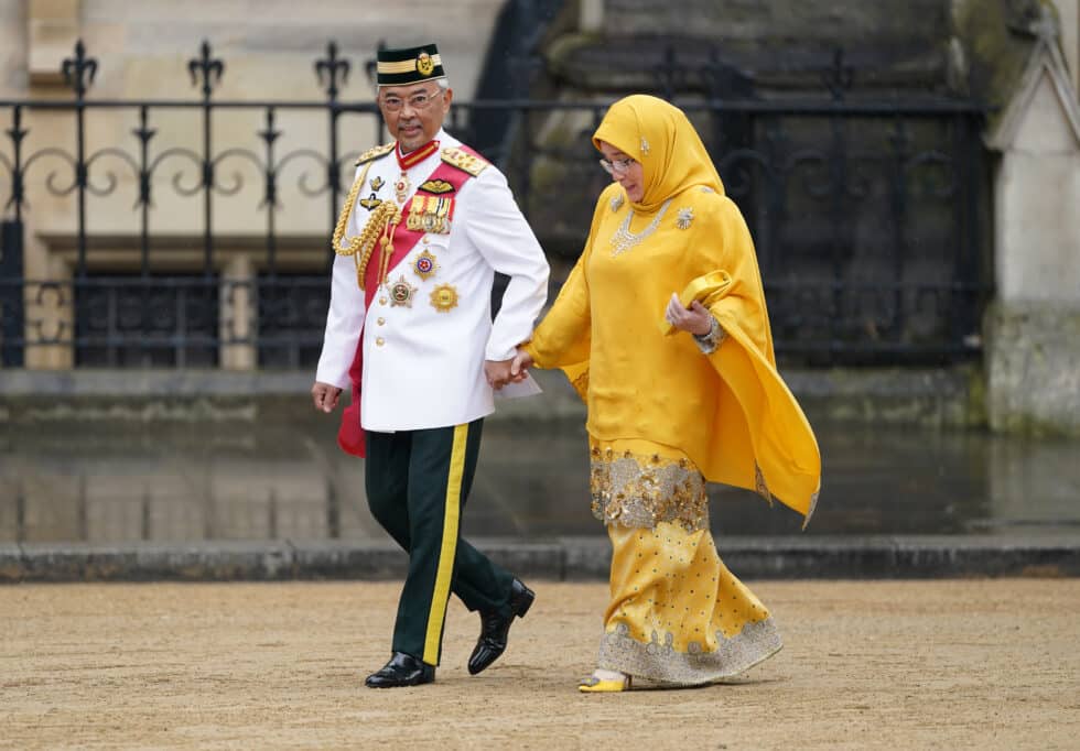Sultán de Pahang y su mujer
