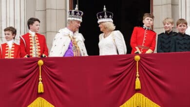 El balcón que desvela la nueva monarquía de Carlos III
