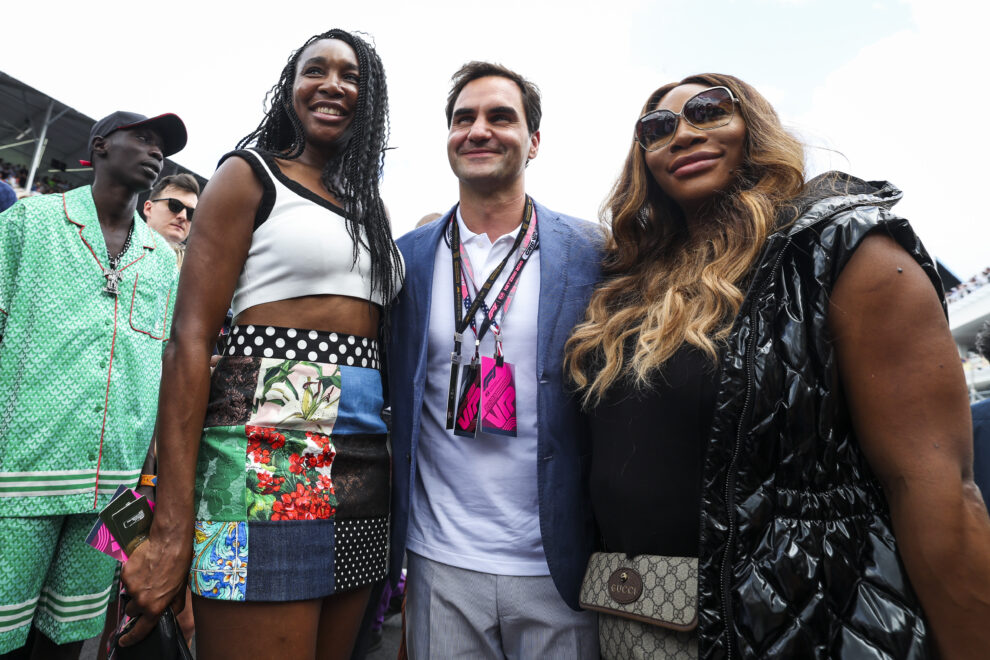 Sisters Williams, Venus and Serena, posed with Roger Federer: three living legends of tennis
