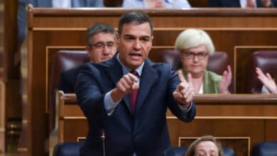 El PP afea a Moncloa sus "pagos a Bildu" y su "política como tómbola" y Sánchez le acusa de querer "derogar" todo