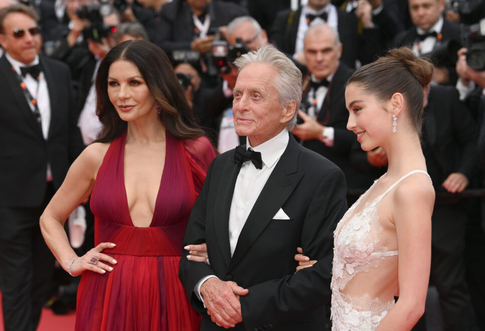 El diseño de Carys Zeta Douglas en Cannes es un Elie Saab de alta costura