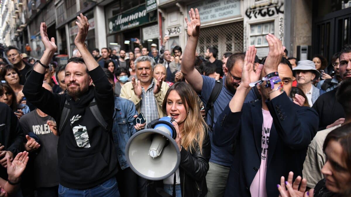 Los líderes de Podemos Iglesias, Jacinto y Sotomayor, en Lavapiés.