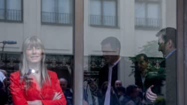 La juez acepta la petición de la comisaria de Policía de Moncloa para que Begoña Gómez entre al juzgado por el garaje "por seguridad"