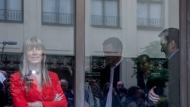 La juez acepta la petición de la comisaria de Policía de Moncloa para que Begoña Gómez entre al juzgado por el garaje "por seguridad"