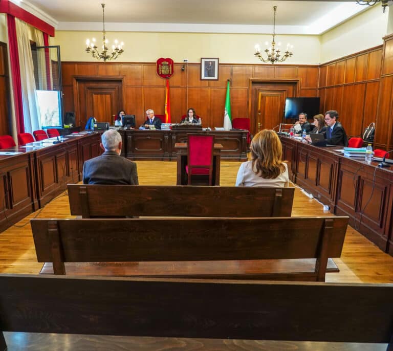 La UCO no tiene constancia de que el ex director de la Faffe devolviese los miles de euros en prostíbulos