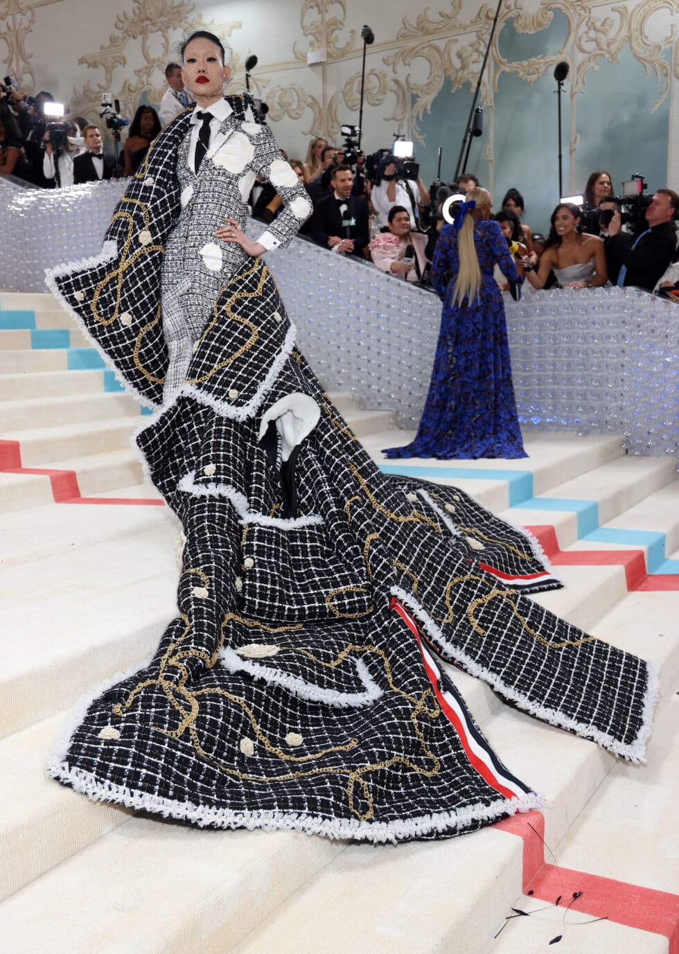 Sora Choi en la alfombra de la Met Gala 2023