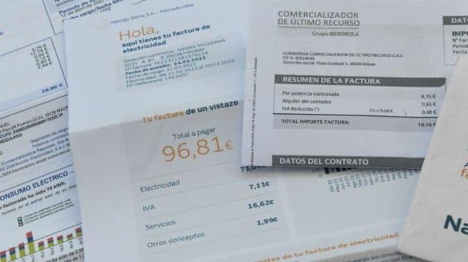Facturas de empresas eléctricas, que tienen ofertas de regalar electricidad y gasolina Facturas de electricidad.