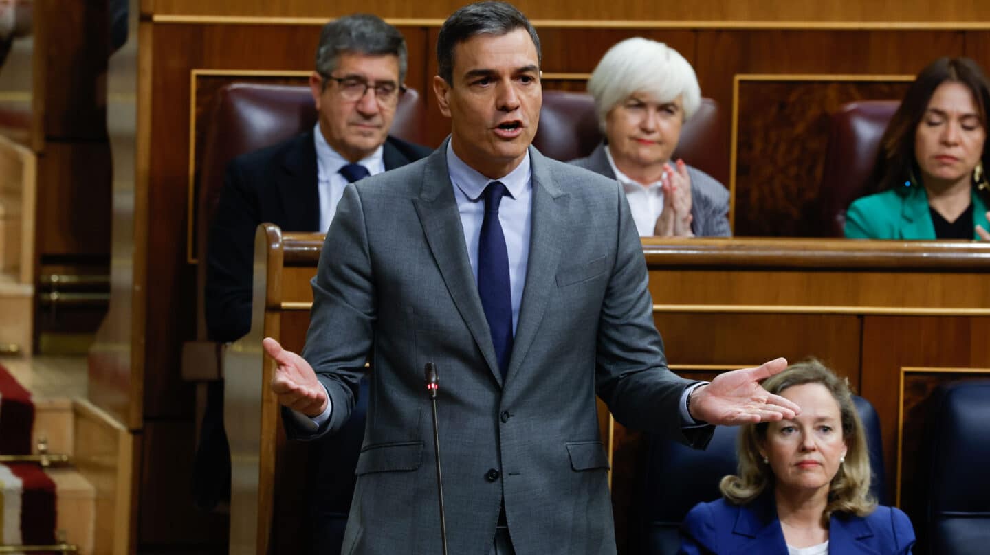 MADRID, 17/05/2023.- El presidente del Gobierno, Pedro Sánchez, interviene en la sesión de control que se celebra, este miércoles, en el Congreso de los Diputados en Madrid. EFE/ J.J. Guillen