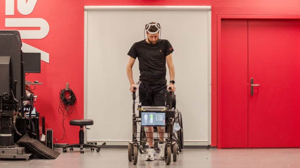 Gert Jan caminando en el Lausanne University Hospital