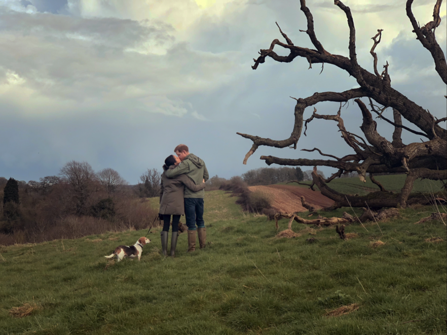 Harry y Meghan en una imagen de su serie documental