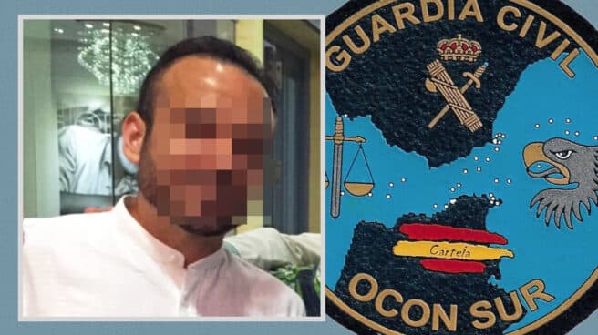 El teniente J. I. F. de la Guardia Civil y la insignia del OCON, la unidad de élite para combatir el narcotráfico en Andalucía. El teniente J. I. F. de la Guardia Civil y la insignia del OCON, la unidad de élite para combatir el narcotráfico en Andalucía.