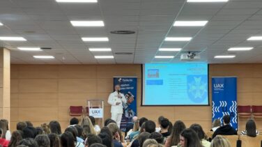 UAX conecta a sus estudiantes con el mundo laboral para mostrarles las distintas salidas profesionales de enfermería