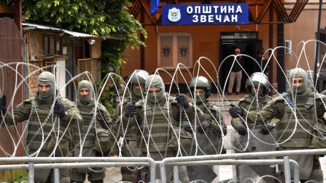 kosovo-tropas-otan Soldados de la misión de la OTAN en Kosovo en Zvecan