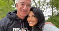 Jeff Bezos y Lauren Sanchez se comprometen en su supervelero por el Mediterráneo