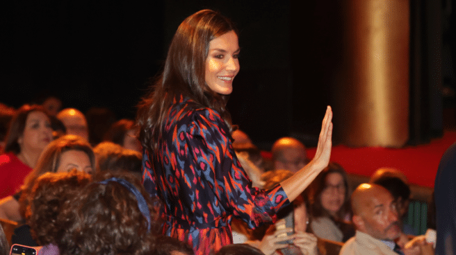 La reina Letizia durante el evento de la Cruz Roja al que ha acudido este martes La reina Letizia durante el evento de la Cruz Roja al que ha acudido este martes