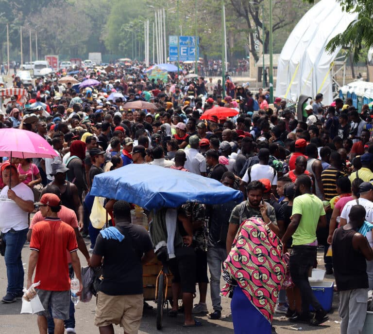 Más de 150.000 migrantes a la espera de cruzar a EEUU por el fin de las restricciones del Covid