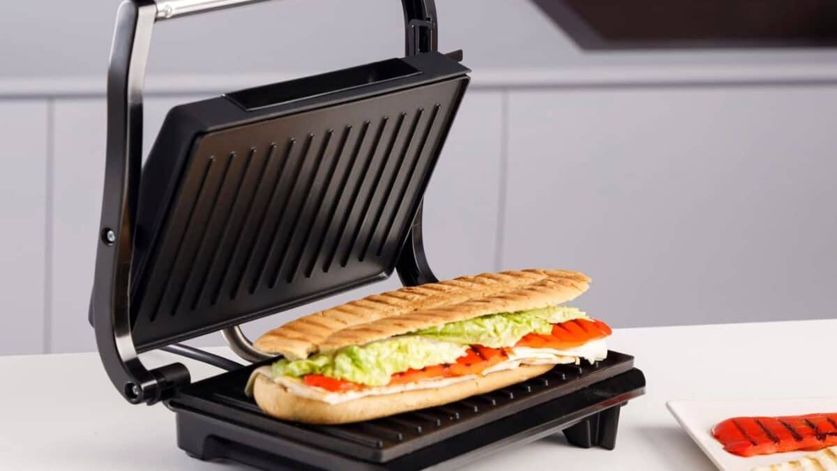 La sandwichera eléctrica más vendida en Amazon es de Taurus y ahora cuesta menos de 27 euros
