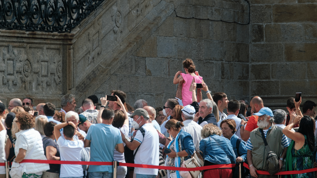 Ciudadanos celebran el puente y festivo del 25 de julio por el festivo de Apóstol Santiago que coincidirá con las próximas elecciones generales 2023