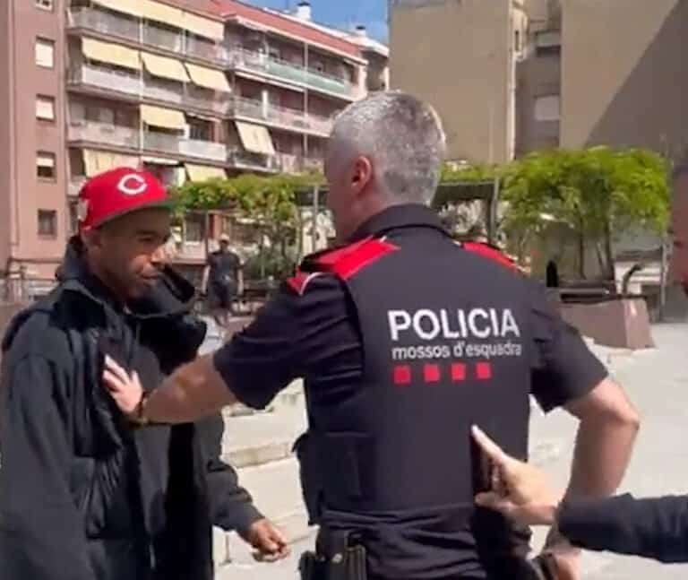El padre del futbolista del Barça Lamine Yamal ataca al puesto electoral de Vox en Mataró