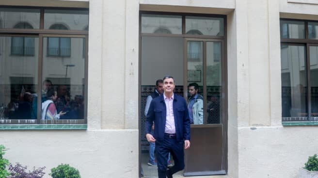 El secretario general del PSOE y presidente del Gobierno de España, Pedro Sánchez, después de votar El secretario general del PSOE y presidente del Gobierno de España, Pedro Sánchez, después de votar