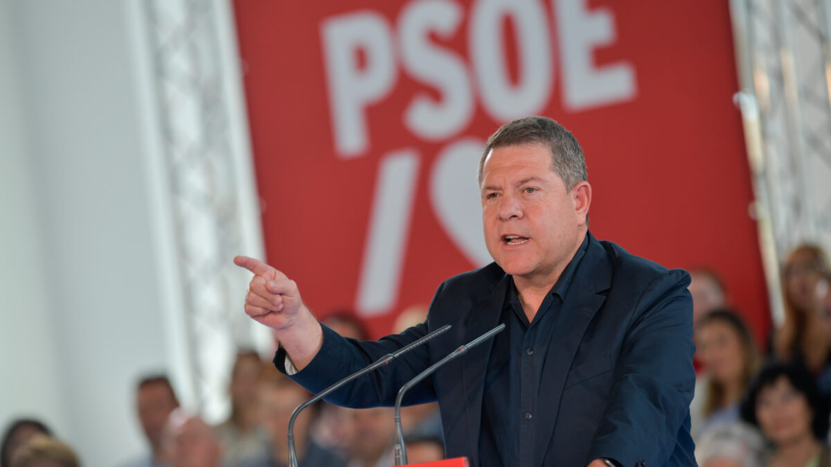 El presidente de Castilla-La Mancha, Emiliano García-Page, interviene en un acto de campaña del PSOE de Castilla-La Mancha
