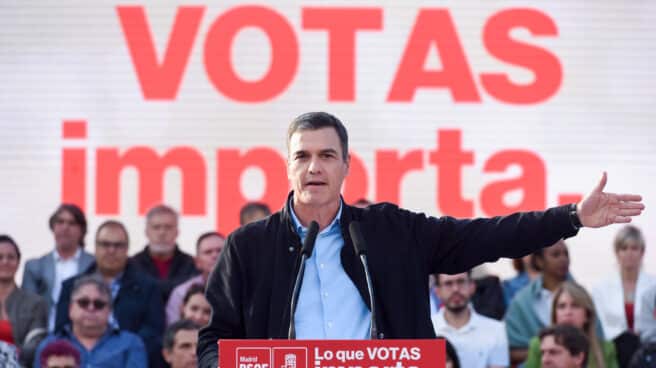 El presidente del Gobierno Pedro Sánchez, durante su intervención en un acto electoral en el Auditorio del Parque Forestal de Entrevías